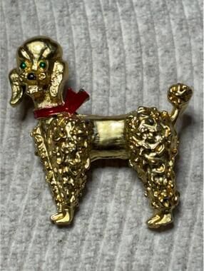 Vintage Gold Tone Poodle Brooch with Green Eyes